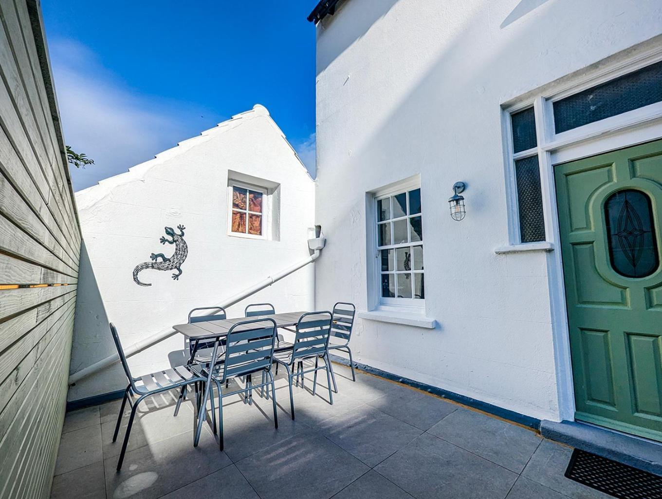 Marine Cottage - Parking - By Brighton Holiday Lets Екстериор снимка